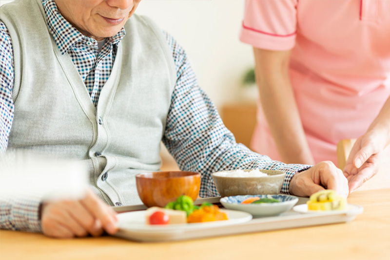 健康的な食事で
日々の生活に豊かな彩りを。