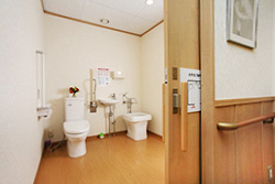 利用者様用トイレ